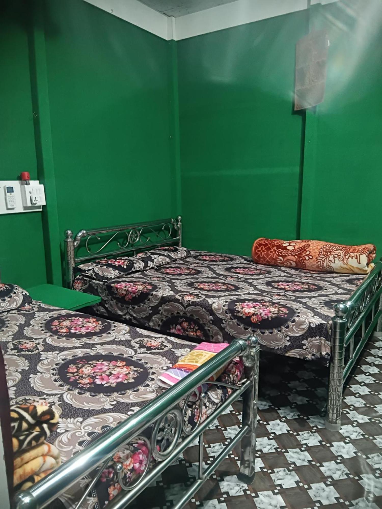 Green View Homestay Силигури Экстерьер фото